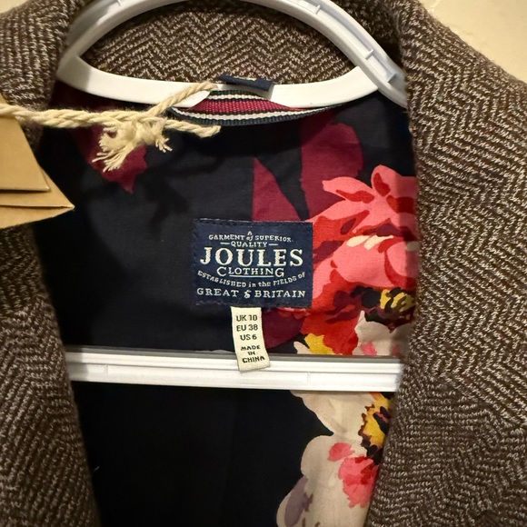 Joules Agatha Blazer with Floral Lining - Picture 5 of 16